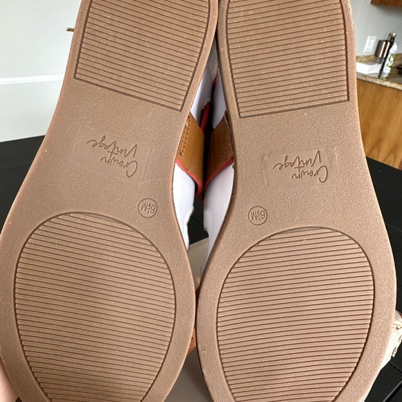 NIB Crown Vintage Sandals, 6.5 M - Picture 7 of 8